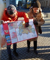 28.11.-1.12.2016 Jytysenioreiden Berliinin retki.
Berliiniä ihailtiin joulutoreilla ja muistomerkeillä sekä käytiin tutustumassa Berliinin muurin muistomerkkiin
kuvat Ritva Tervo
